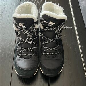 Sorel Black Boots with White Fur Trim